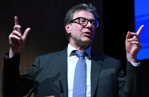 Dazi, Giorgetti: “Da Trump scossone, ridisegnerà l’ordine mondiale. Il Wto è già morto”