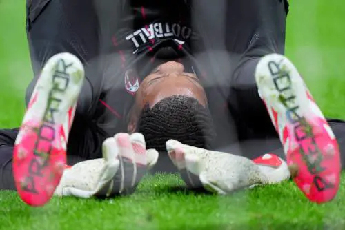 A Udine bene i rossoneri, male i fischi a Maignan