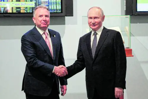 Witkoff da Putin per la terza volta. "Trump ora ha fretta di chiudere"