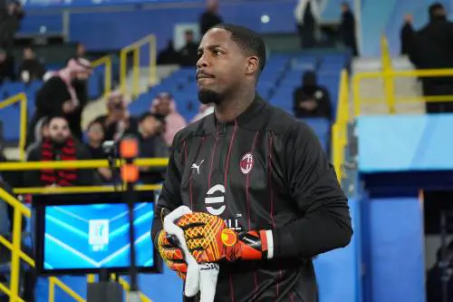 Milan, c'è poco da stare... Allegri con i mal di pancia di Maignan e Theo