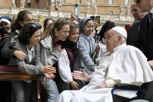 La sorpresa di Francesco. Il Papa torna tra i fedeli (e si spera per la Pasqua)