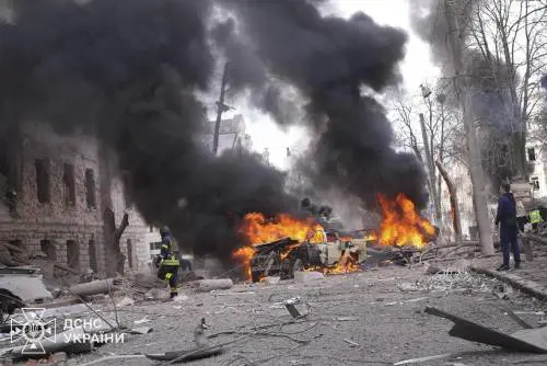 Lo schiaffo Usa al G7 per la strage di Sumy. E la linea di Trump divide la Casa Bianca