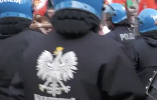 La verità sulle "felpe nazi", sputi su Salvini e Trump: quindi, oggi...