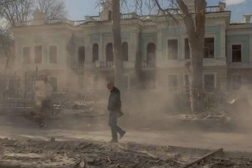 L'offensiva di Mosca con attacchi in serie e nuovi mercenari anche da Cina e Irak