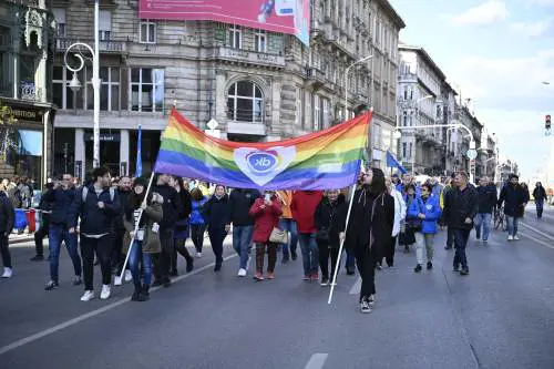 Ungheria, proteste per la nuova stretta contro la comunità Lgbt