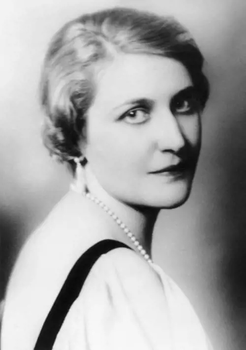 Un viaggio vertiginoso nella "Mostruosa mente" di Magda Goebbels