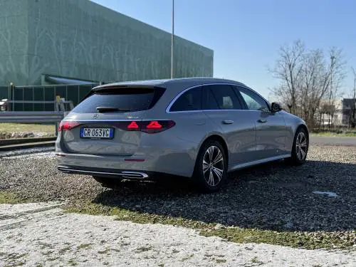 Mercedes Classe E SW Diesel: guarda la gallery della familiare dai bassi consumi
