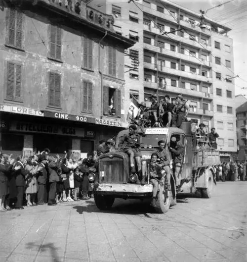 Se l'antifascismo immaginario è una vera carriera (redditizia)