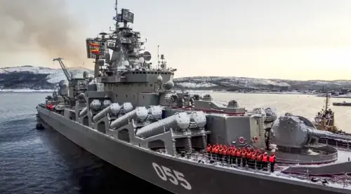 Il gigante russo dei mari Marshal Ustinov spara vicino alla Norvegia: la manovra che preoccupa la Nato