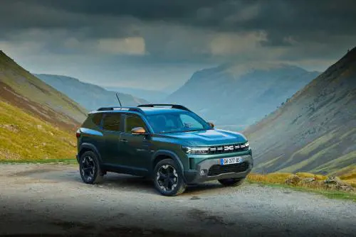 Dacia Duster, la gamma motori: dall'ibrido al GPL