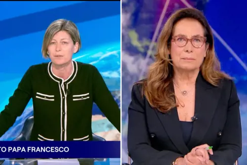 Silenzi e niente make up: così è stato dato l'annuncio della morte del Papa in diretta tv