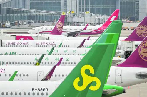 Trump: "Sui dazi un accordo con la Ue". Pechino rimanda negli Usa gli aerei Boeing