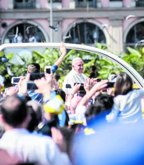 Il funerale sarà celebrato da Giovanni Battista Re. Che convocherà il Conclave