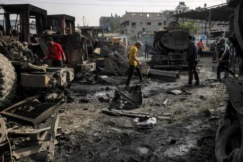 Armi, 30 mila nuovi miliziani e "flessibilità calcolata": cosa c'è dietro il piano di Hamas