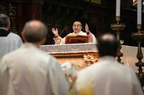 Delpini celebra Francesco. "Profeta ostinato di pace"