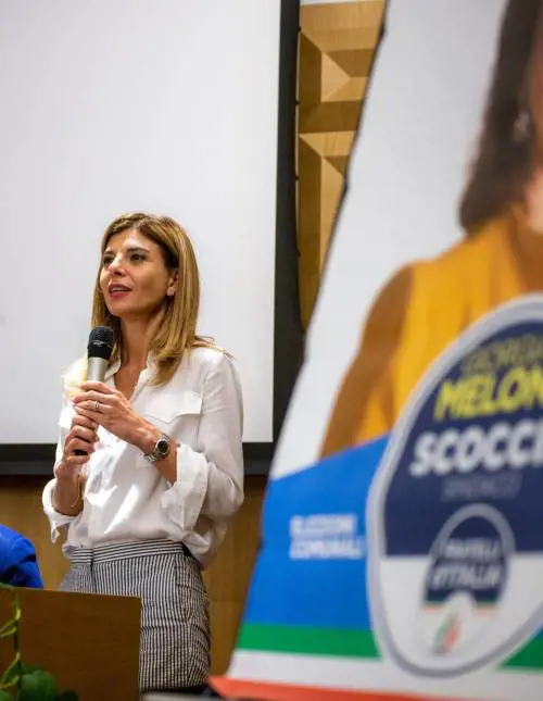 "Scoccia a testa in giù come Mussolini". Minacce choc alla consigliera di FdI