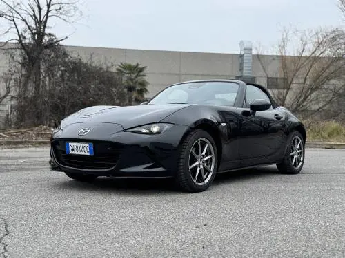 Mazda MX-5 1.5: divertimento a cuor leggero per il Model Year 2025