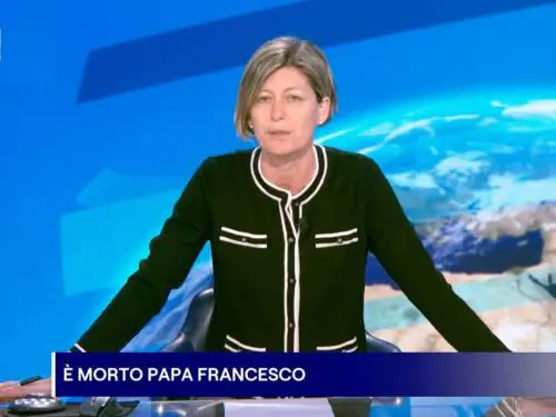  Valentina Bisti, la giornalista che ha annunciato la morte del Papa: "Il trucco era l'ultimo dei miei pensieri"