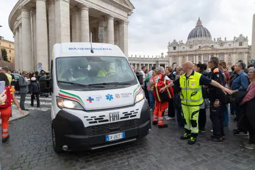 I messaggi di allerta, l'emergenza e l'arrivo dei pellegrini: il piano per il funerale del Papa