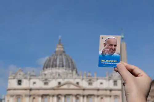 La nuova truffa sulla morte del Papa: così vengono rubati i dati sensibili