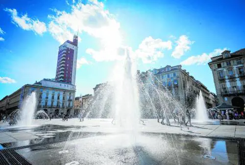 Crisi e meteo non scoraggiano il ponte (lunghissimo) degli italiani