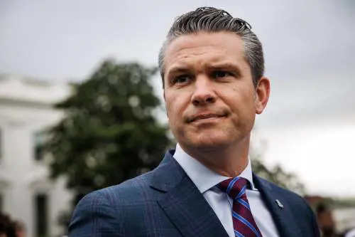 "Caos totale al Pentagono. Trump merita di meglio": a rischio la poltrona del segretario alla Difesa Usa Pete Hegseth