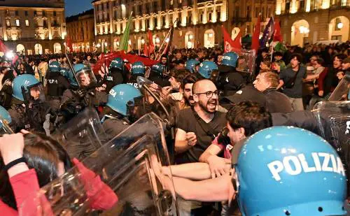 "Violenza intollerabile contro di noi". I Radicali accusano l'Anpi: è scontro sul 25 aprile