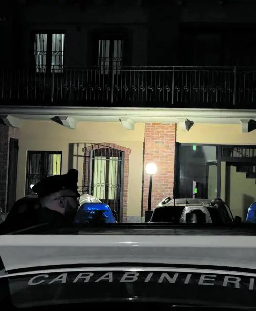 Coppia di fidanzati uccisi dal vicino ossessionato da lei. "La perseguitava"
