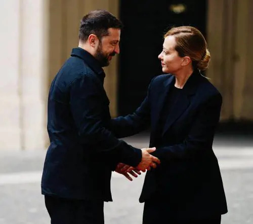 Meloni a  Zelensky: "Russia dimostri volontà di pace"