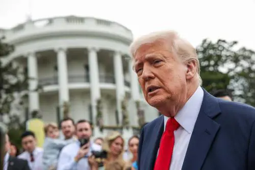 "Spaventoso e caotico", così gli americani vedono i primi 100 giorni di Donald Trump