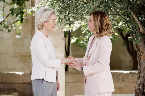 Von der Leyen chiama Roma: vertice con Trump a maggio