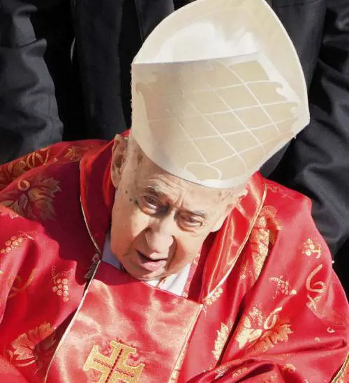 Paura per il cardinale Camillo Ruini, il porporato ricoverato per un blocco renale