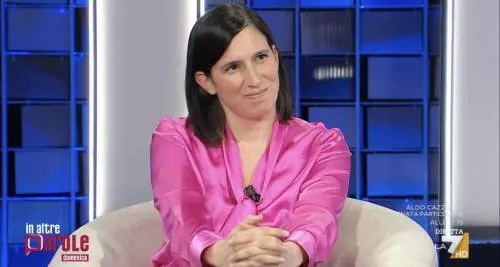 Schlein, i saluti romani e la favola Al Lupo! Al Lupo!