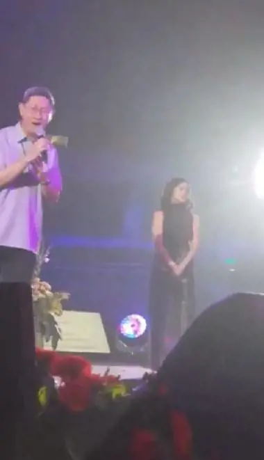 Il cardinal Tagle canta Imagine. Ed è polemica: "Tradimento"