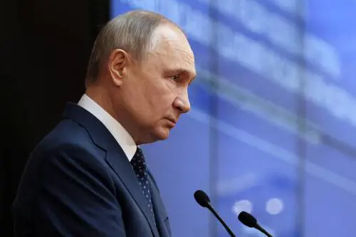 "Non abbiamo molto tempo". Così Putin si prepara alla guerra con la Nato