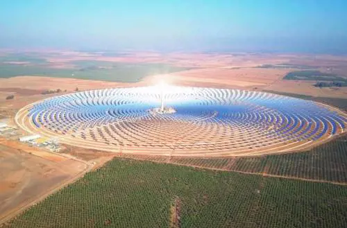 Spagna, il day after post blackout: viaggio nella centrale solare più grande del mondo