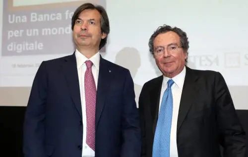 Intesa blinda i suoi vertici dopo la pioggia di profitti