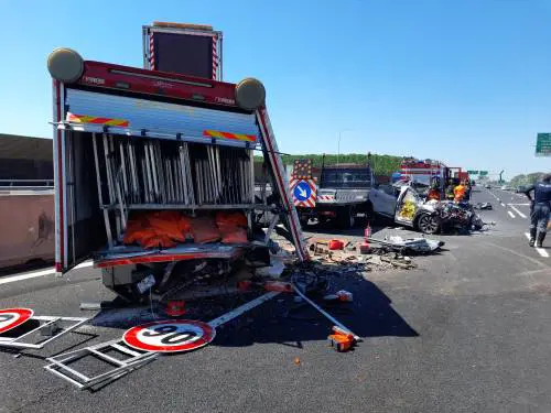 Auto su cantiere autostradale, due morti in A4