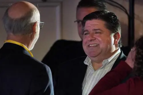 "Subito proteste di massa". La "speranza" democratica è un governatore miliardario