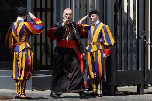 Niente conclave per il cardinale "ringiovanito". Uno resta fuori per soli due giorni