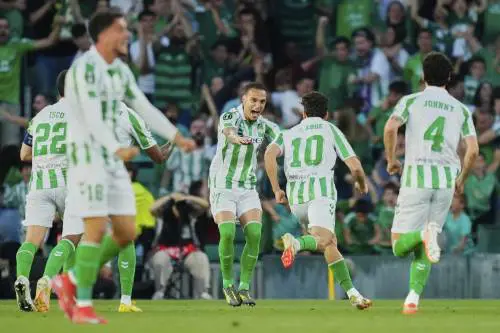 Conference, la Fiorentina cade contro il Betis Siviglia ma può sperare ancora