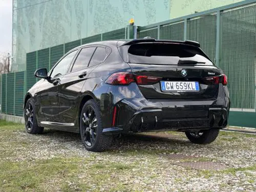 Nuova BMW Serie 1: il video in pillole della nuova berlina, anche diesel mild-hybrid