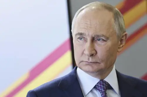 Putin: "Colloqui diretti con l'Ucraina il 15 maggio". Zelensky: "Lo aspetto in Turchia"