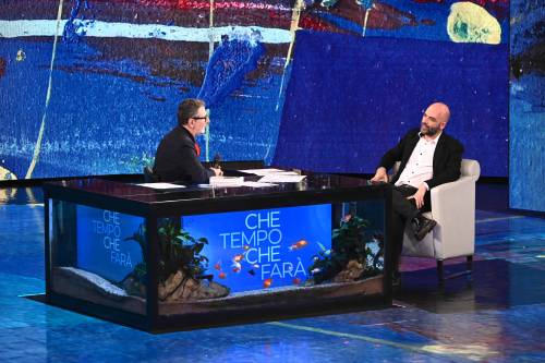 "Essere un simbolo ha un prezzo da pagare". E Saviano fa la vittima da Fazio
