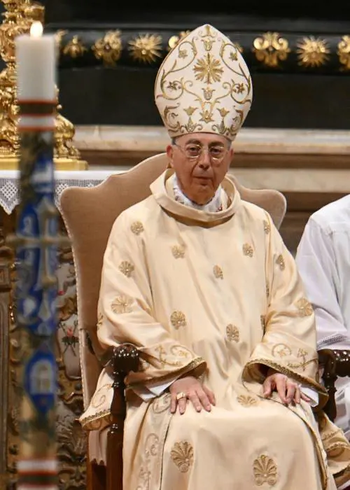 Il cardinale francese che annuncerà il nome del nuovo Pontefice