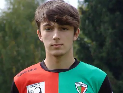 Scontro fra tifosi ultrà: Riccardo muore accoltellato. Anche il fratello del killer in carcere per omicidio