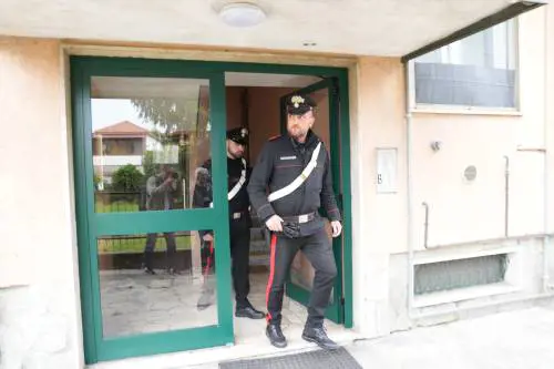 Moglie uccisa l'uomo in cella: "Chiedo scusa a mia figlia"
