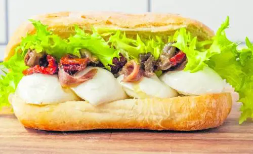 Giapponese o di cristallo: il panino non si ferma mai