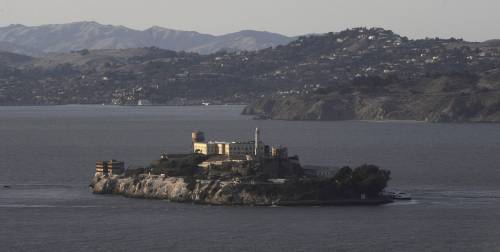 Le fughe, gli squali nella baia e Al Capone: i miti della prigione di Alcatraz
