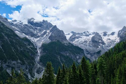 Il Giro "tira la volata" ai Giochi invernali. Le tre tappe lombarde con Bormio e Mortirolo